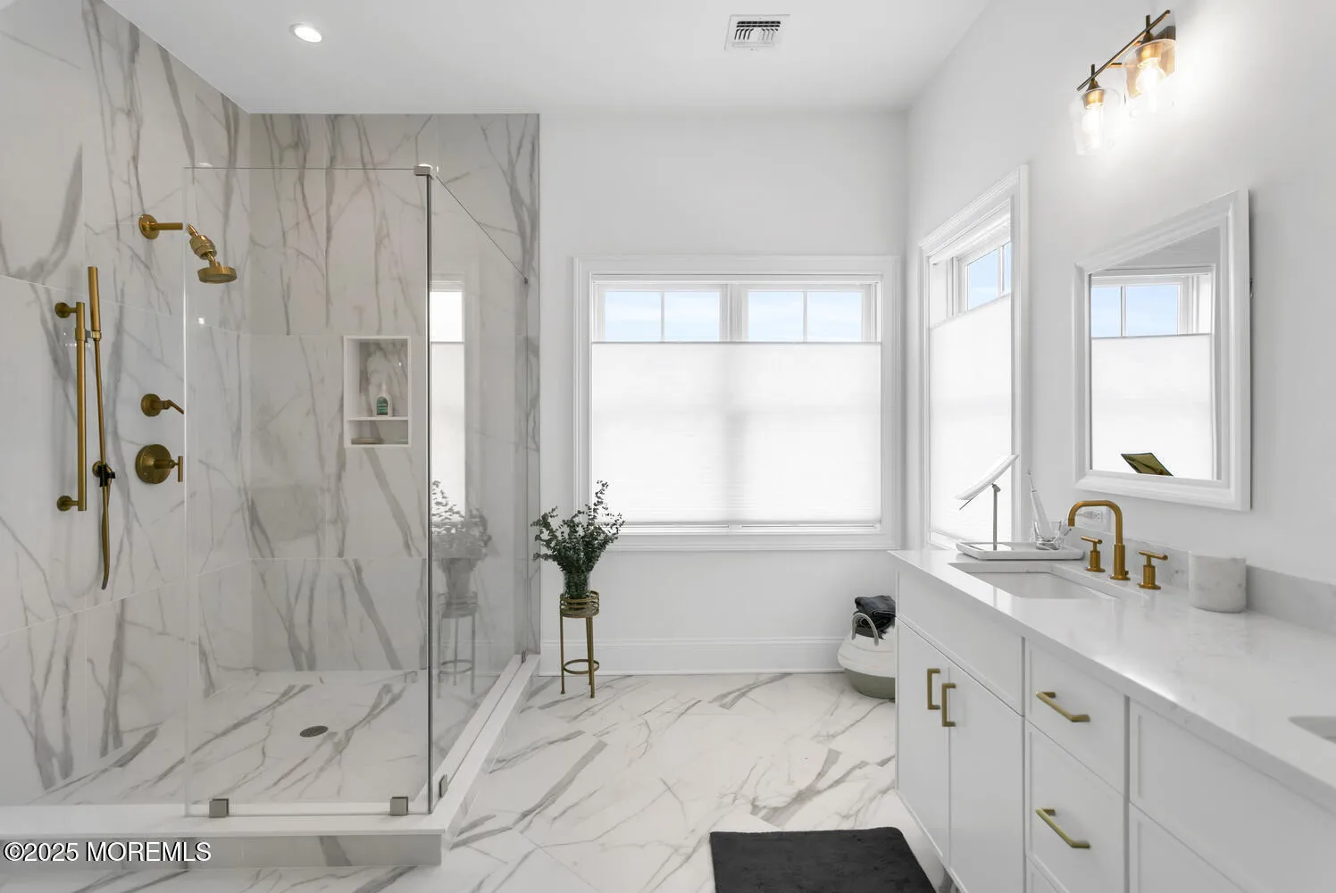 Eatontown, New Jersey 07724, United States, 3 Bedrooms Bedrooms, ,4 BathroomsBathrooms,Residential,Active,88493