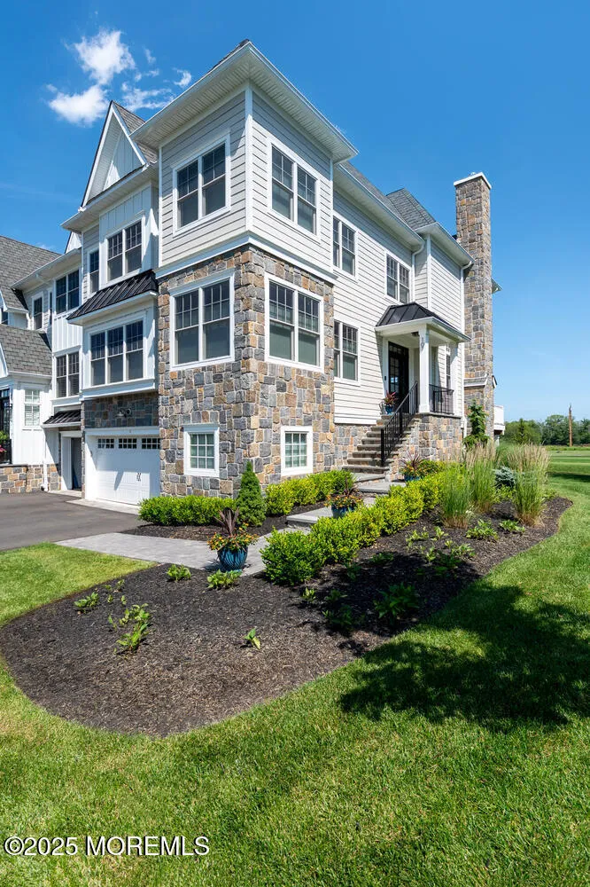 Eatontown, New Jersey 07724, United States, 3 Bedrooms Bedrooms, ,4 BathroomsBathrooms,Residential,Active,88493