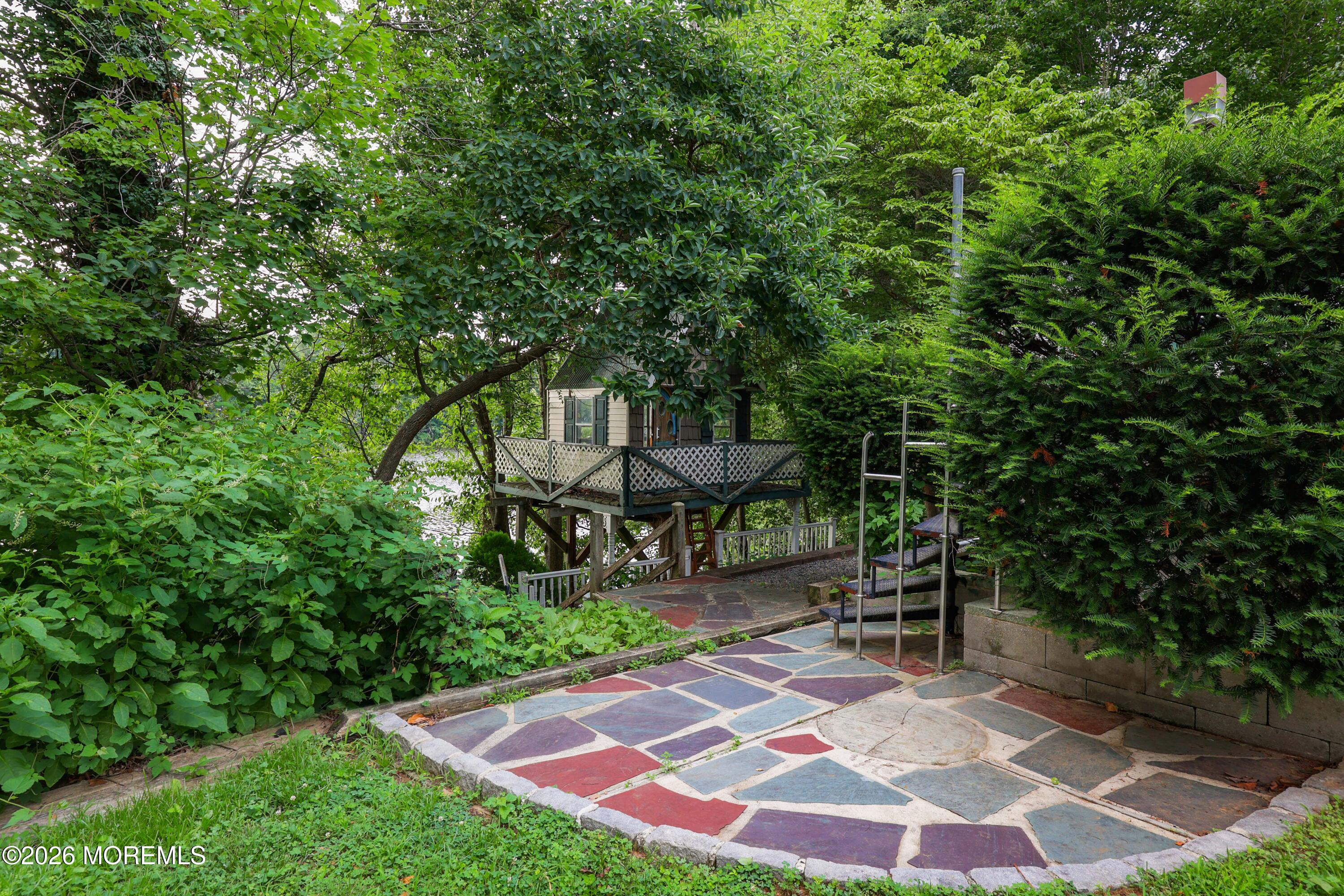 73 Manning Street