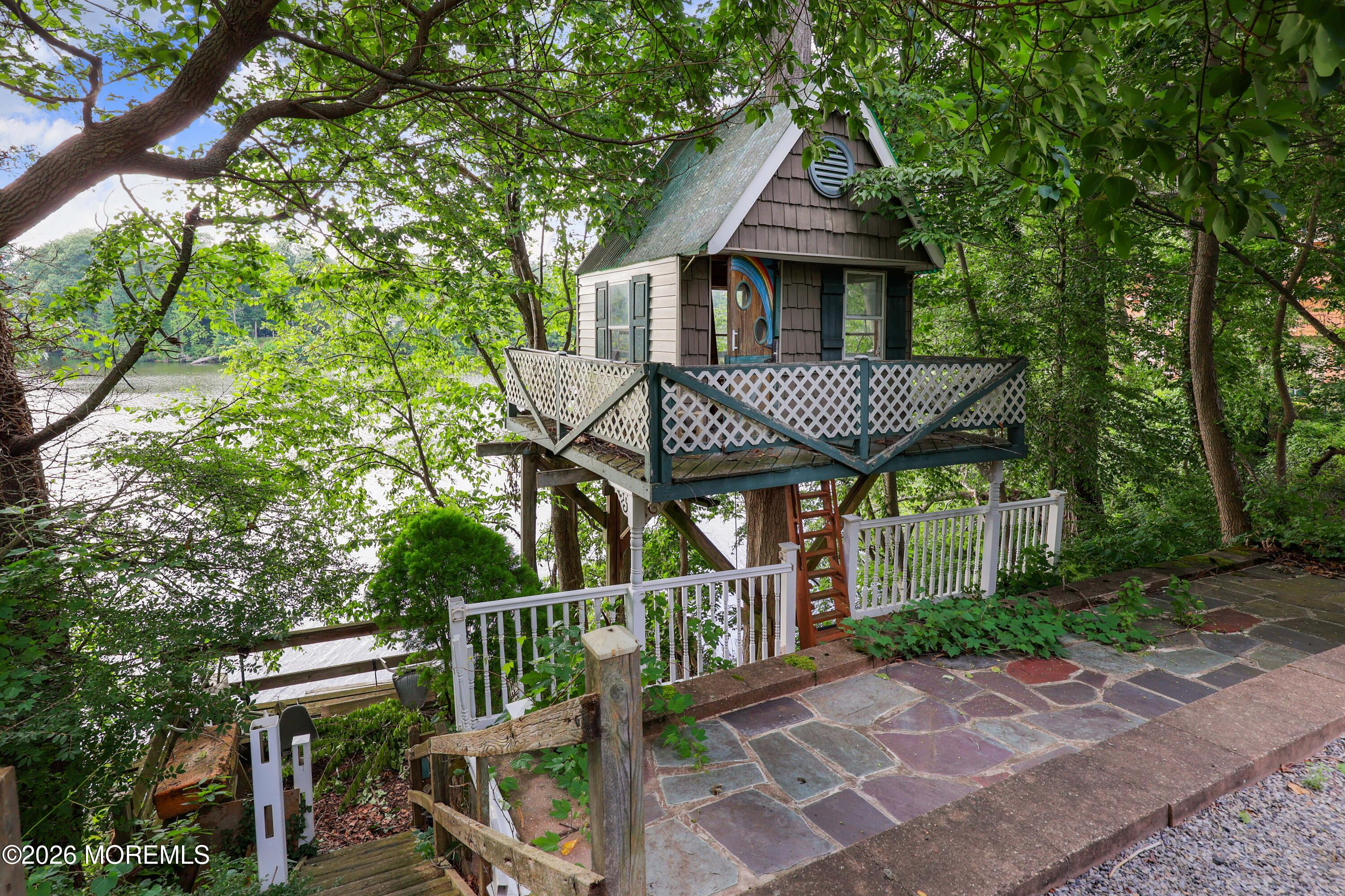 73 Manning Street