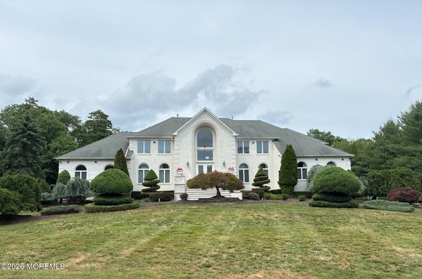 12 BLACK WALNUT WAY, MARLBORO, NJ 07746 - Image 0d96b4e2a3f2cfff92e4fb2f2f4a7519/1417155322