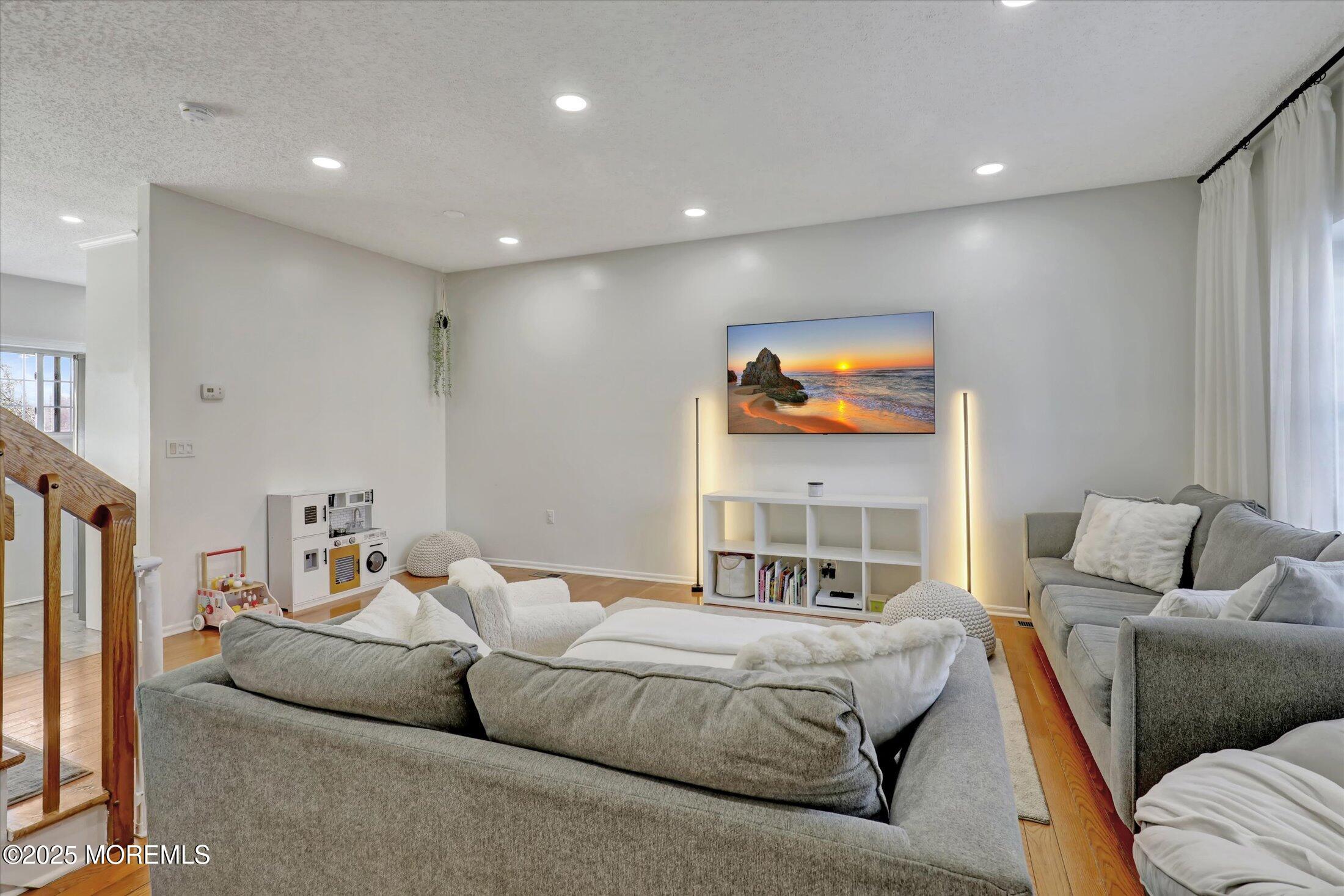 902 Creamery Court, Freehold, New Jersey image 10