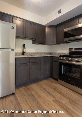 64 Diane Drive, Tinton Falls, New Jersey image 3