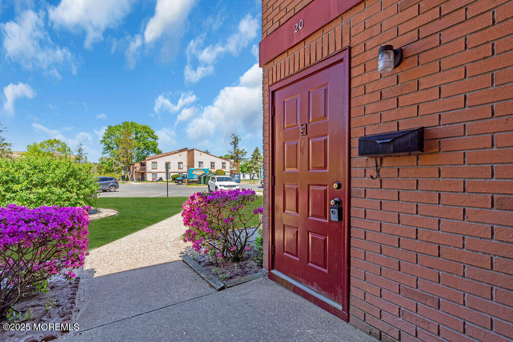 20 Newport Court #213, Brick, New Jersey image 6