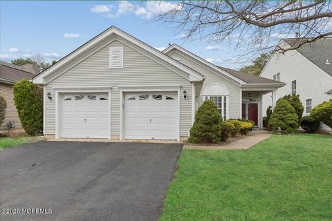 Condo For Sale - 54 Silverside Road<br/> Lakewood, NJ 08701