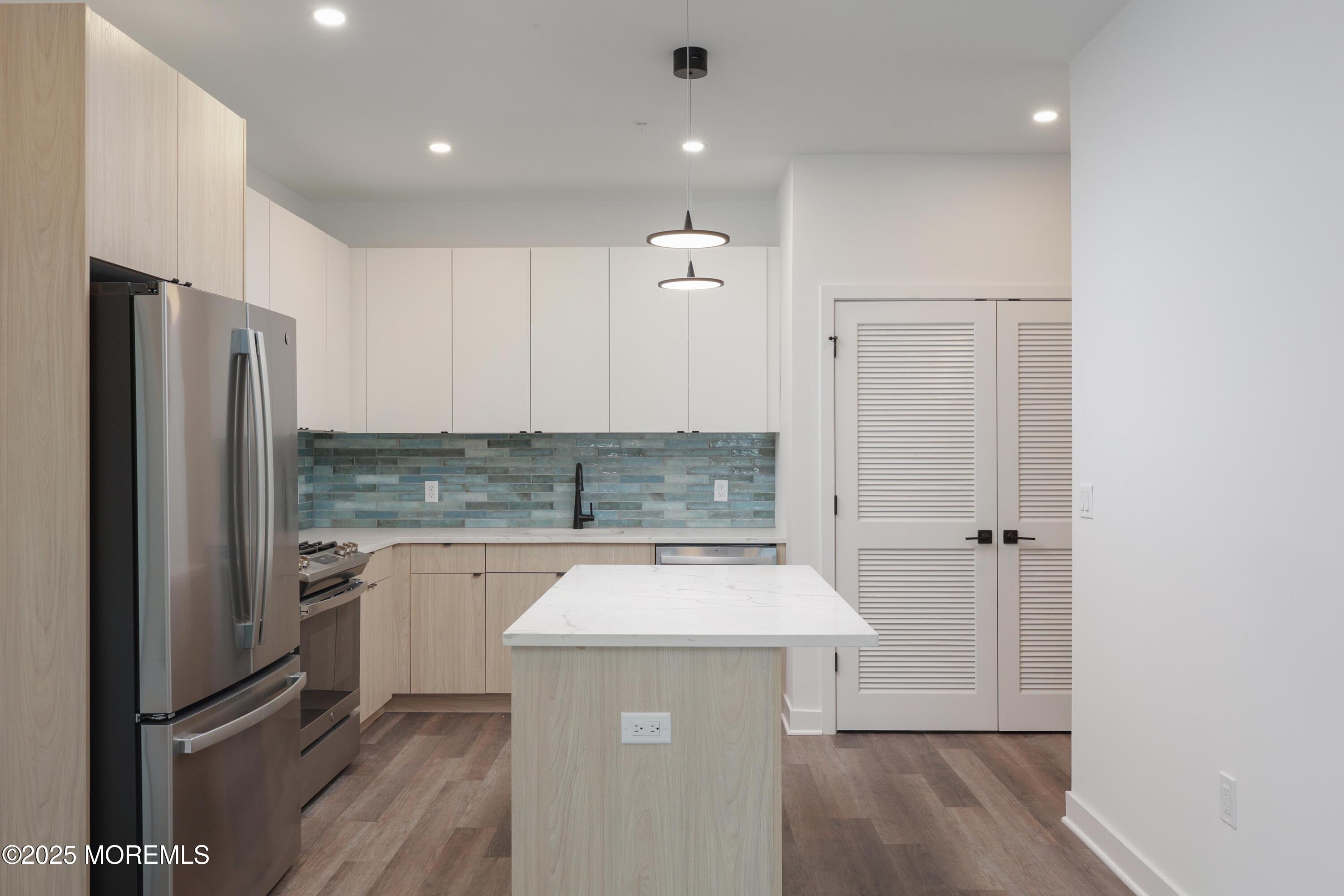 6 West End Court 202