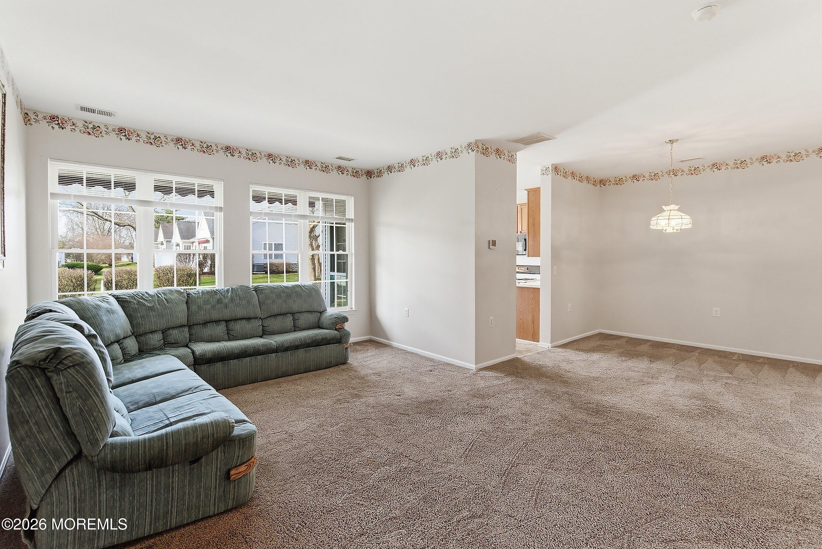 80 Nightingale Drive