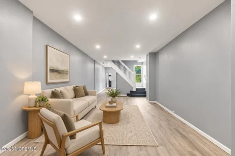 MLS: 22627720