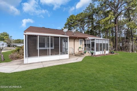Condo For Sale - 30 Easton Drive #B<br/> Ocean County, Whiting, NJ 08759