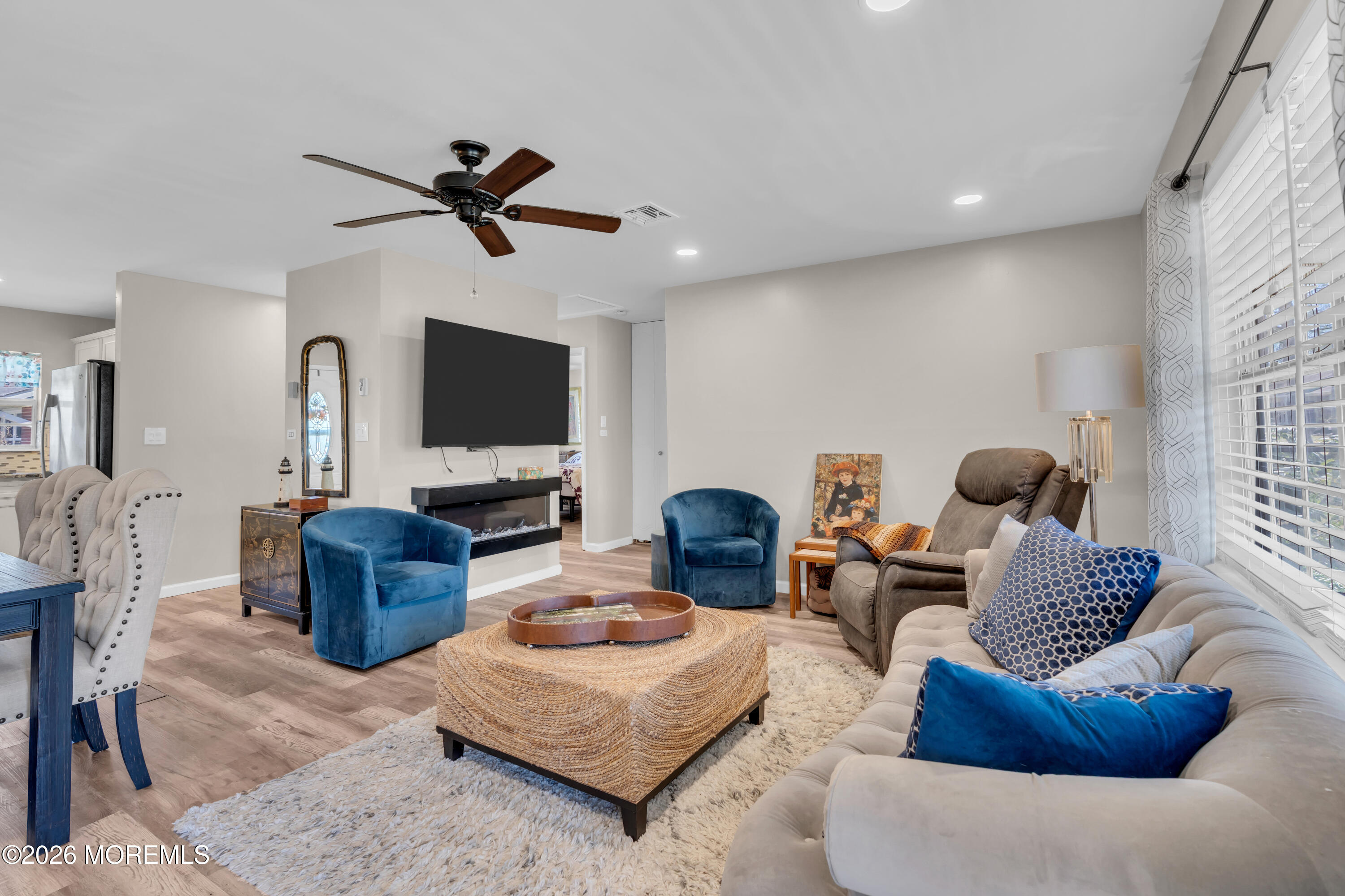 62F Buckingham Drive 100f