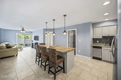 MLS: 22617380