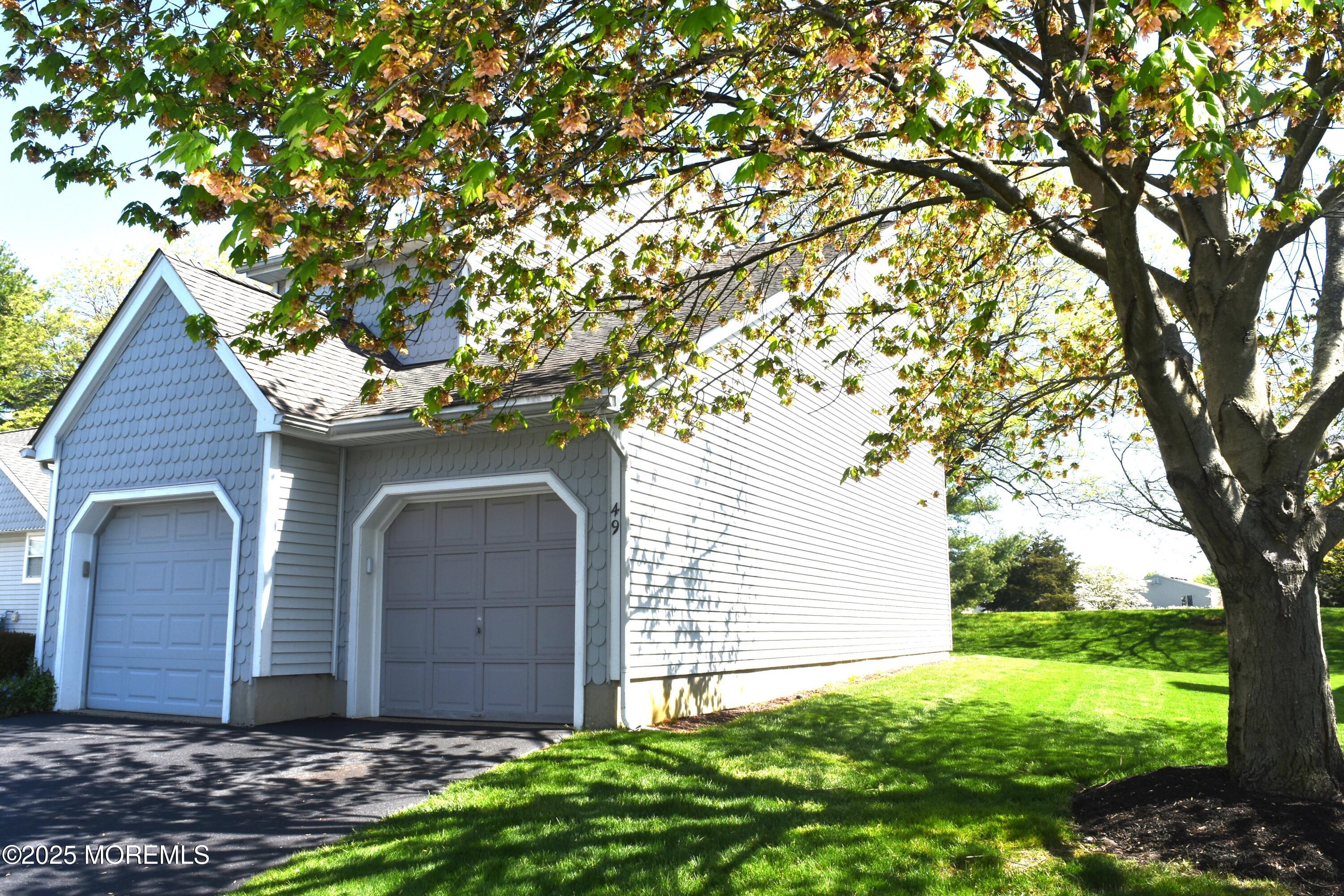 49 Poplar Place, Freehold, New Jersey image 2
