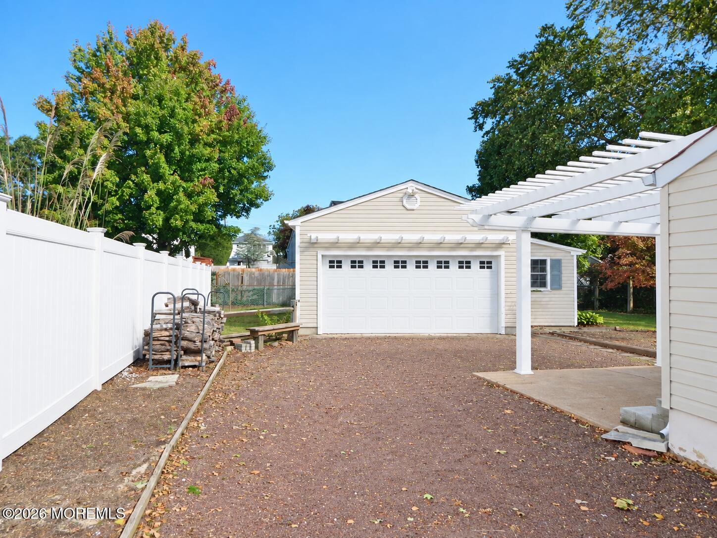 128 Mount Lane