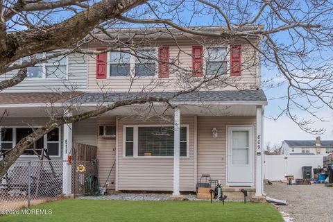 809 Birch Street Lakehurst NJ 08733