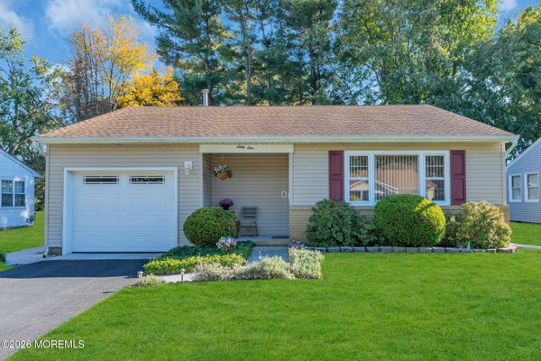 61 NORTHUMBERLAND DR, TOMS RIVER, NJ 08757 - Image 0eacc2285e4e892001893227111ea2ac/2041704779