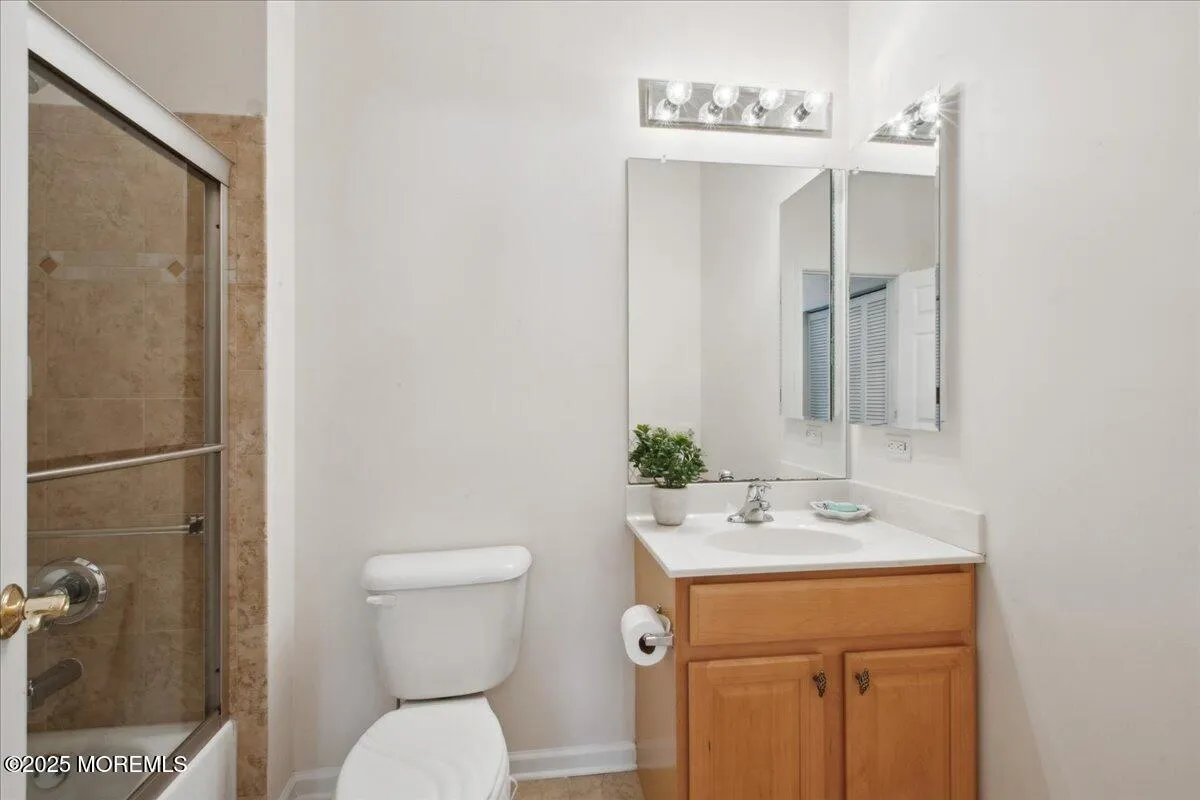 Monroe, New Jersey 08831, United States, 2 Bedrooms Bedrooms, ,2 BathroomsBathrooms,Residential,Pending,103888