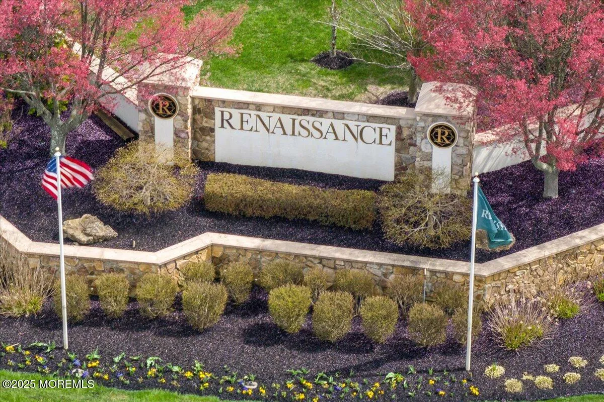 Monroe, New Jersey 08831, United States, 2 Bedrooms Bedrooms, ,2 BathroomsBathrooms,Residential,Pending,103888