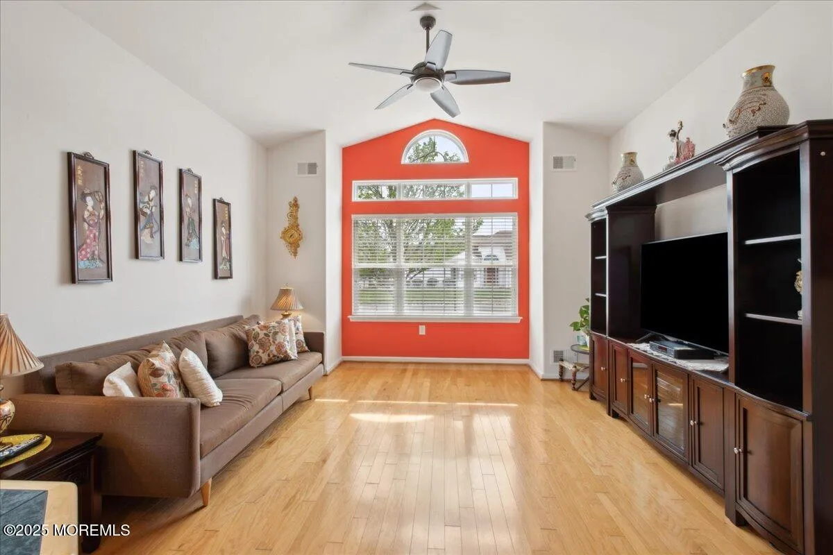 Monroe, New Jersey 08831, United States, 2 Bedrooms Bedrooms, ,2 BathroomsBathrooms,Residential,Pending,103888