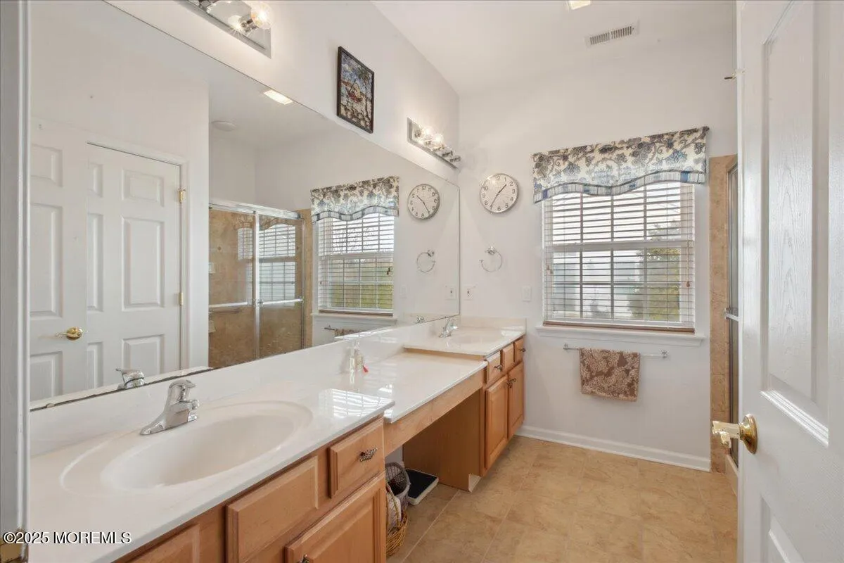 Monroe, New Jersey 08831, United States, 2 Bedrooms Bedrooms, ,2 BathroomsBathrooms,Residential,Pending,103888