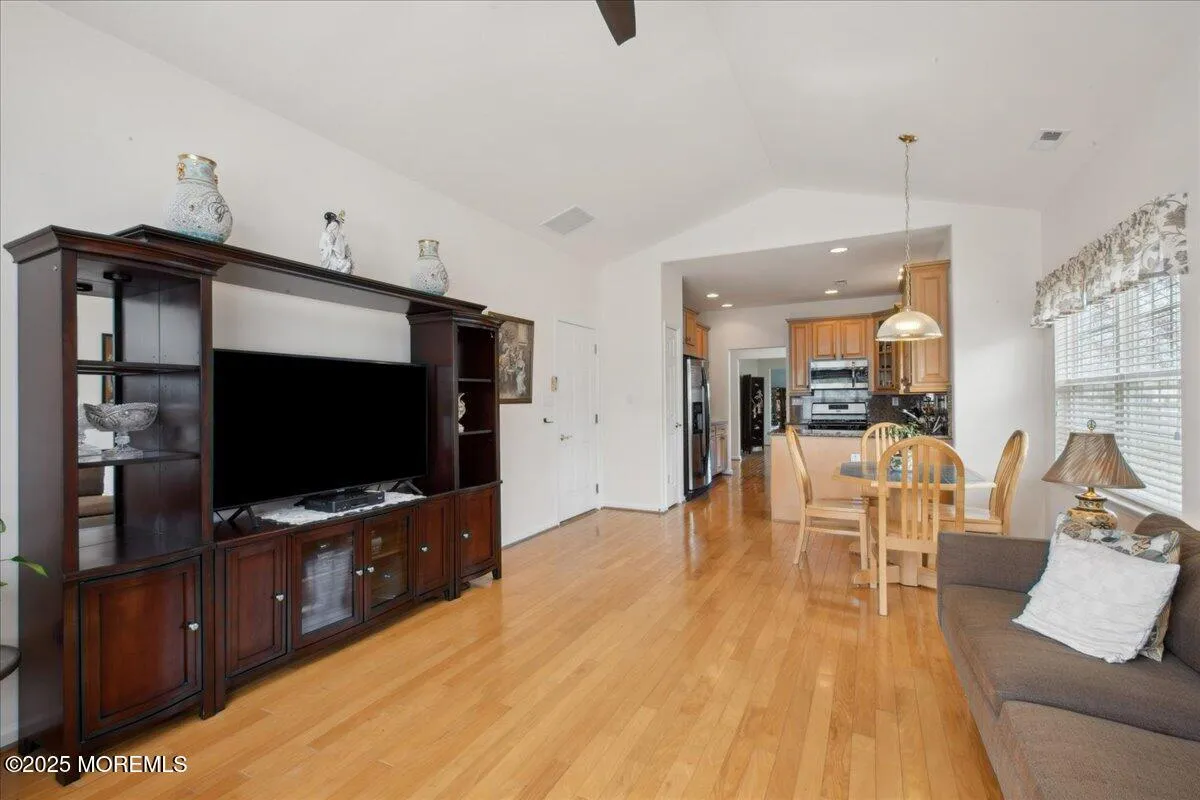 Monroe, New Jersey 08831, United States, 2 Bedrooms Bedrooms, ,2 BathroomsBathrooms,Residential,Pending,103888