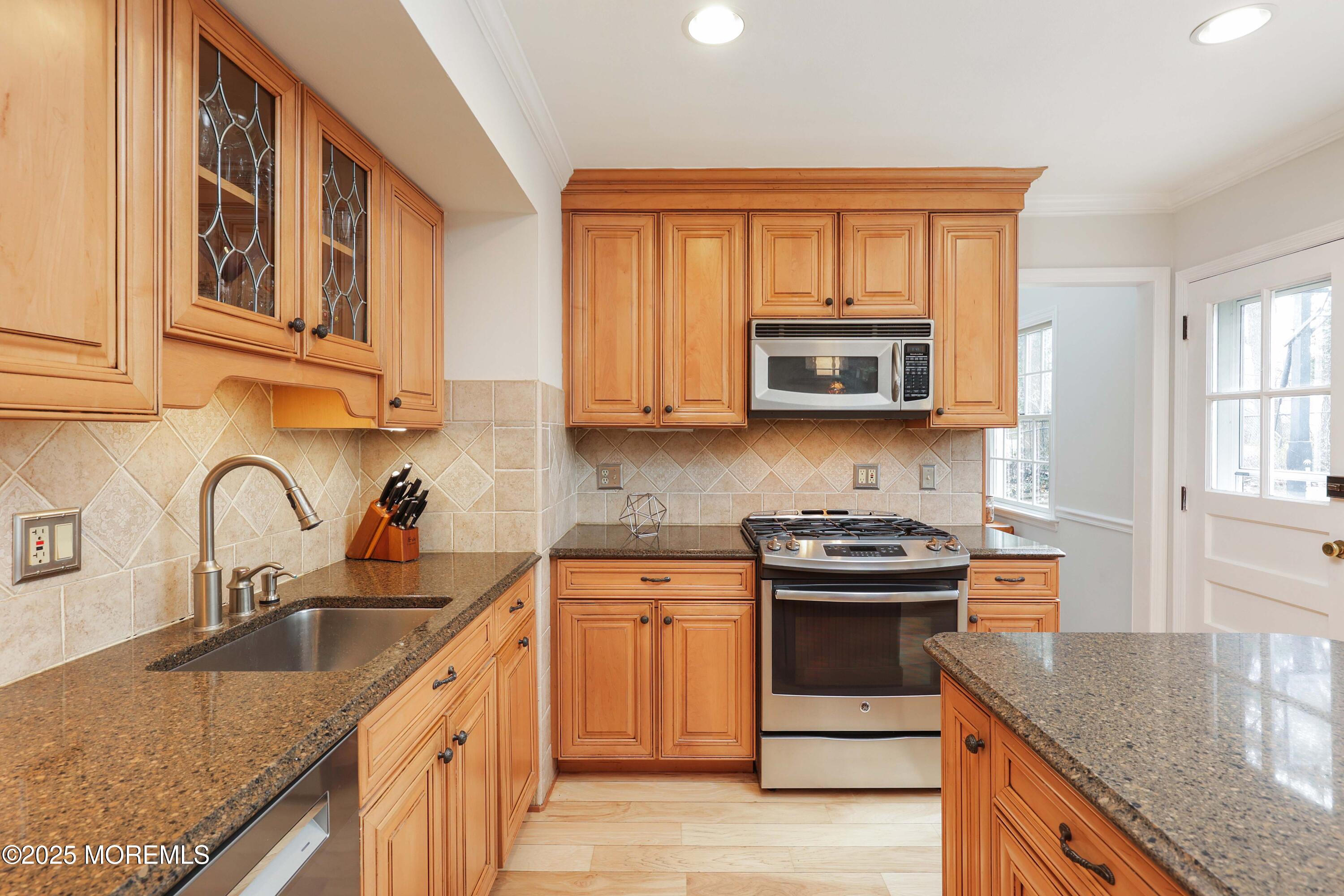 125 Jumping Brook Road, Lincroft, New Jersey image 32