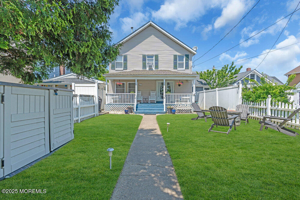 608 Lareine Avenue