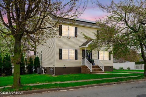 Photo of 704 Plainfield Avenue, Piscataway Twp, NJ 08854 (MLS # 22611045)