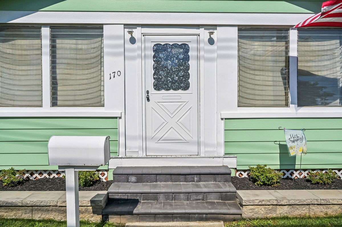 170 Forest Avenue