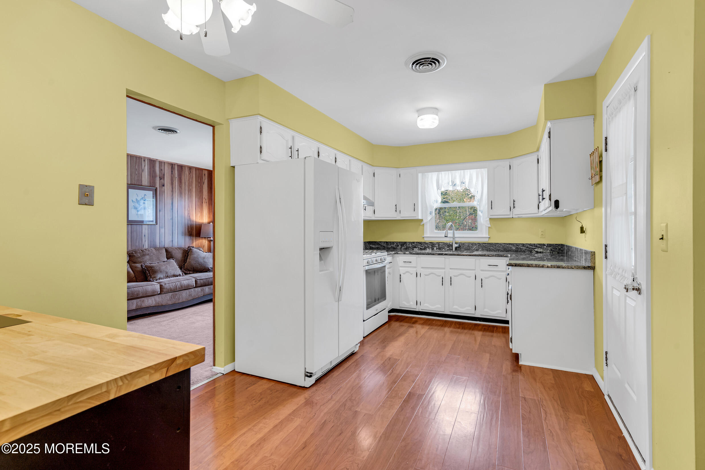 5 Oxford Drive, Toms River, New Jersey image 13