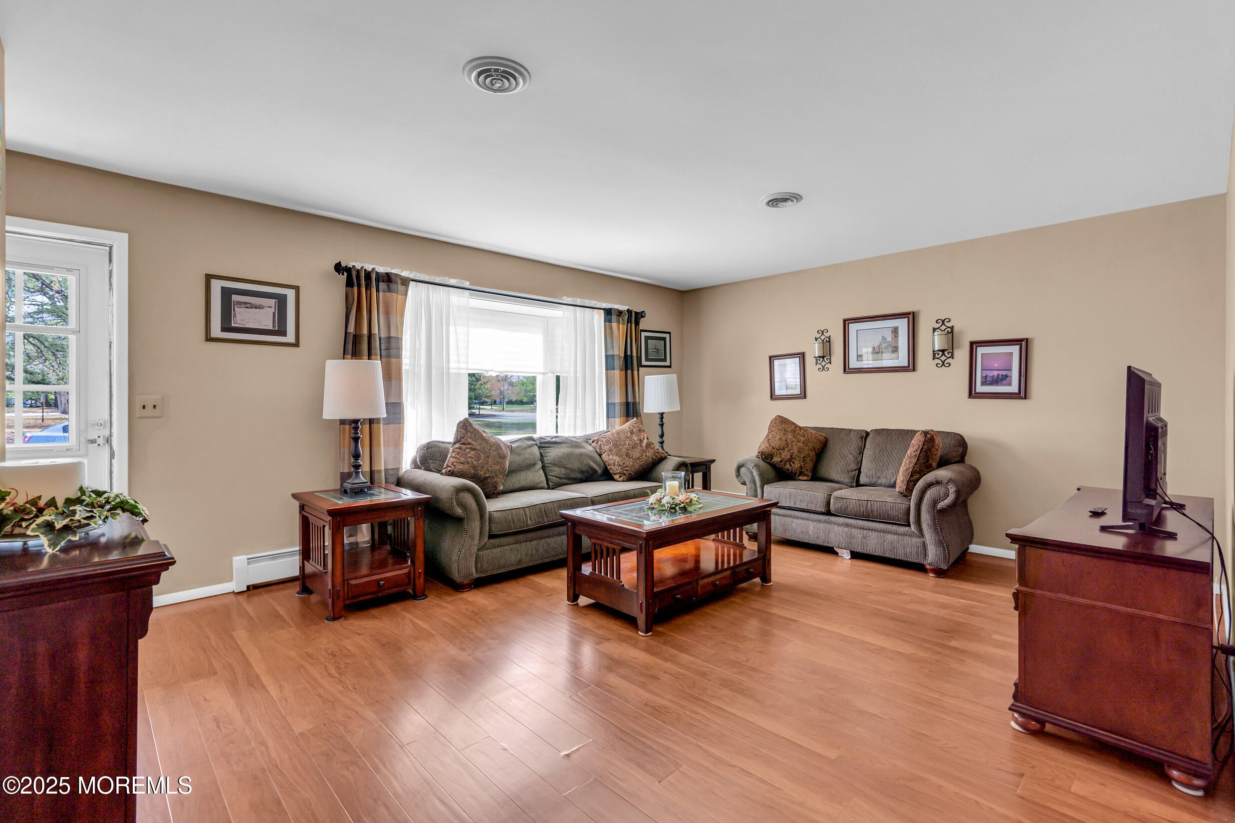 5 Oxford Drive, Toms River, New Jersey image 4