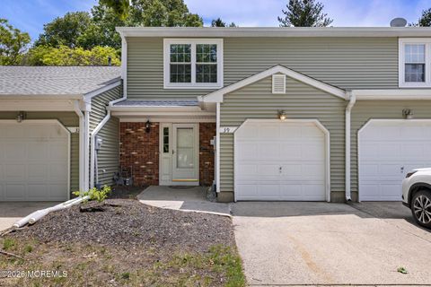 39 Oak Lane Eatontown NJ 07724
