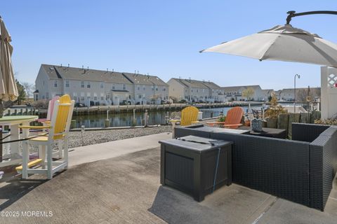 Condo For Sale - 33 Blue Heron Lane<br/> Bayville, NJ 08721