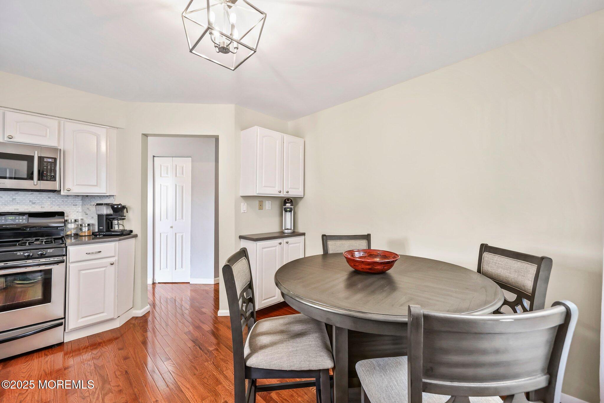 23 Clavendon Court, Middletown, New Jersey image 9