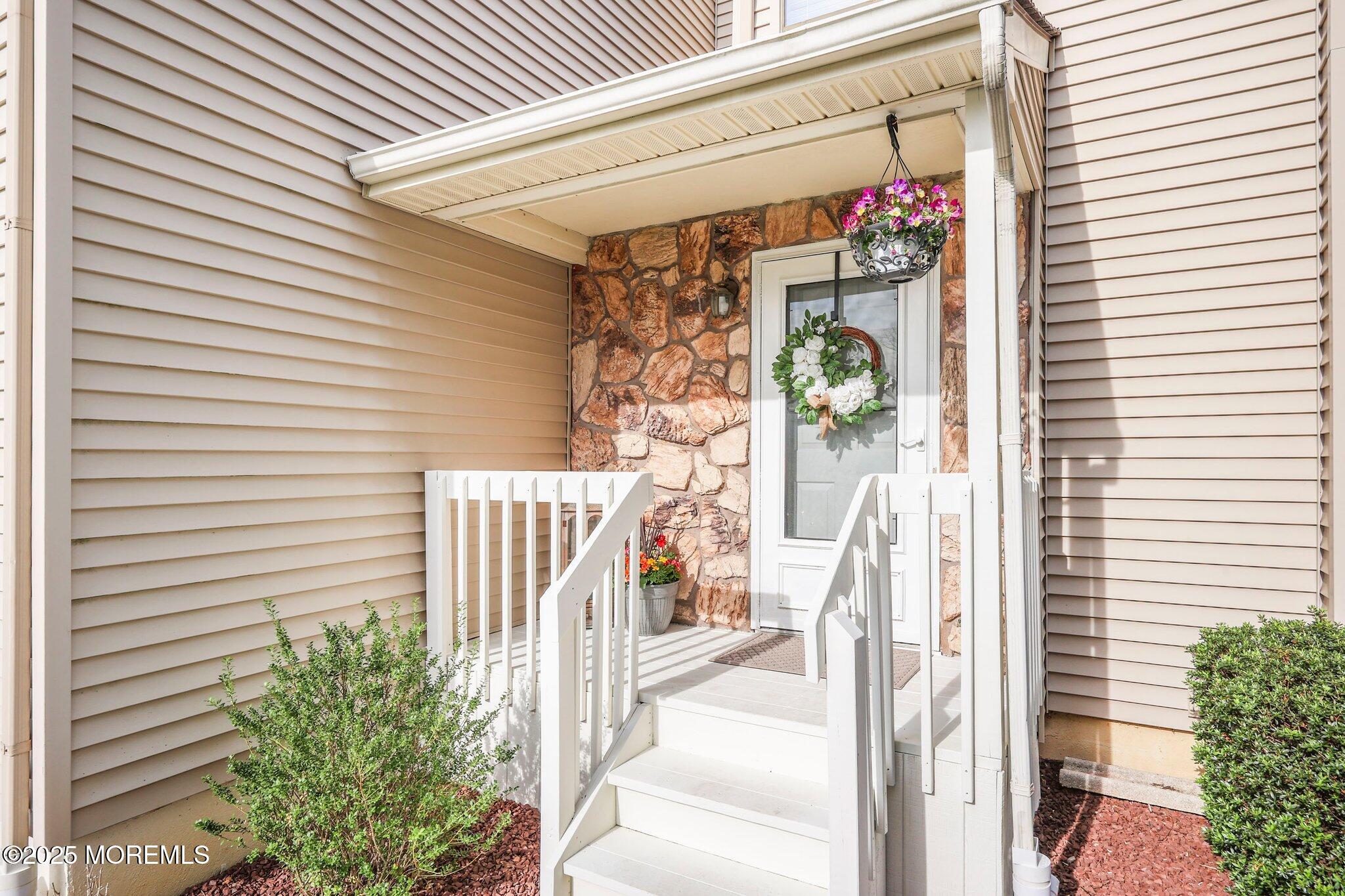 23 Clavendon Court, Middletown, New Jersey image 1