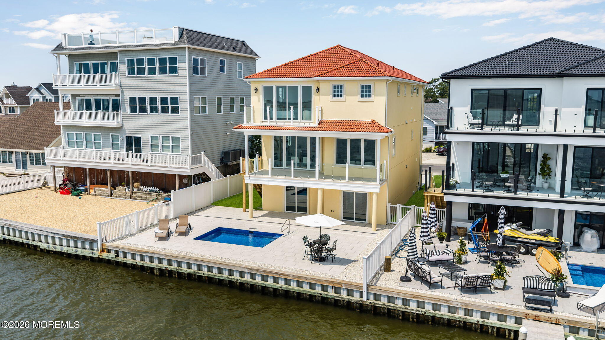 657 Bayview Drive