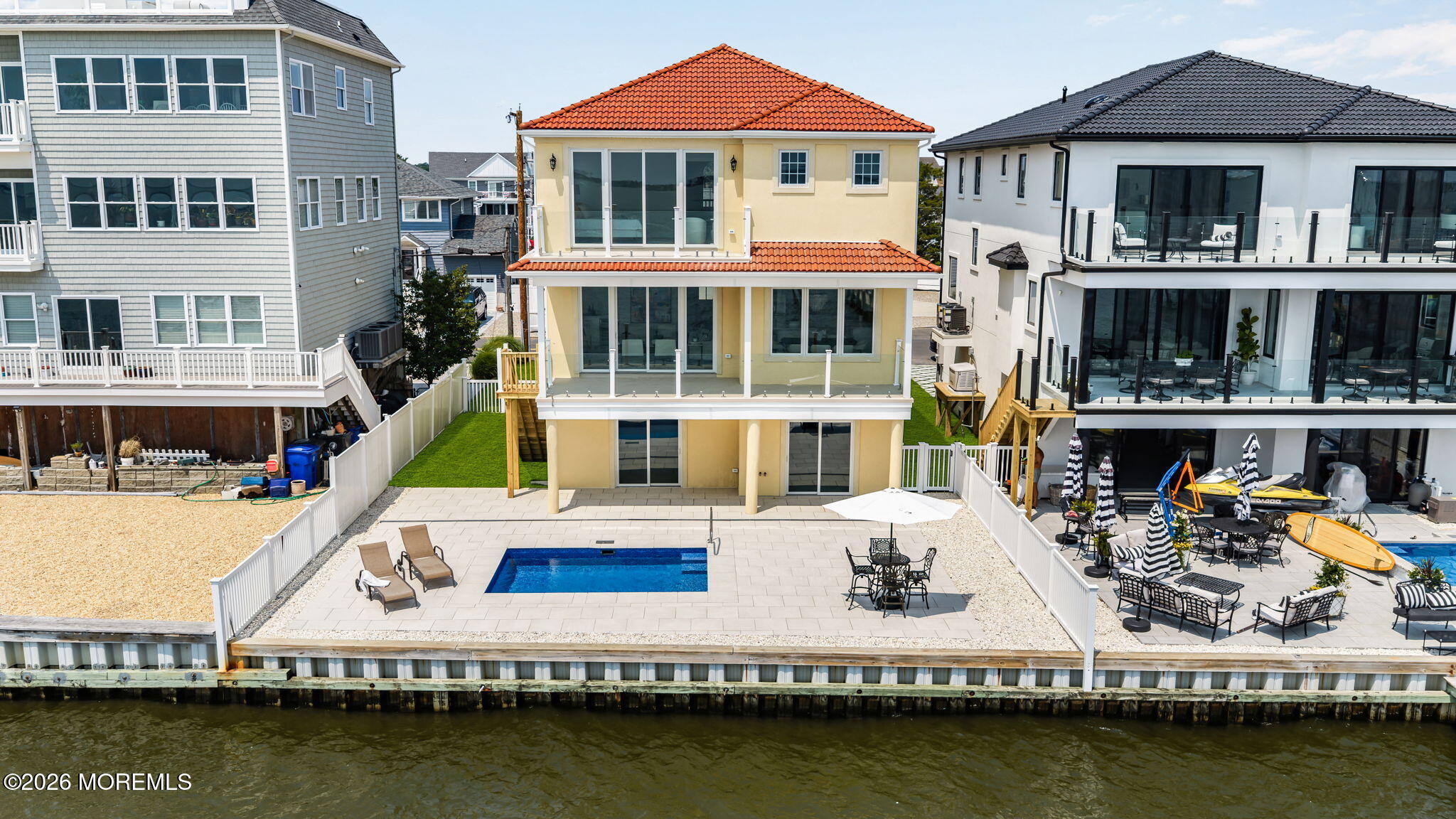 657 Bayview Drive