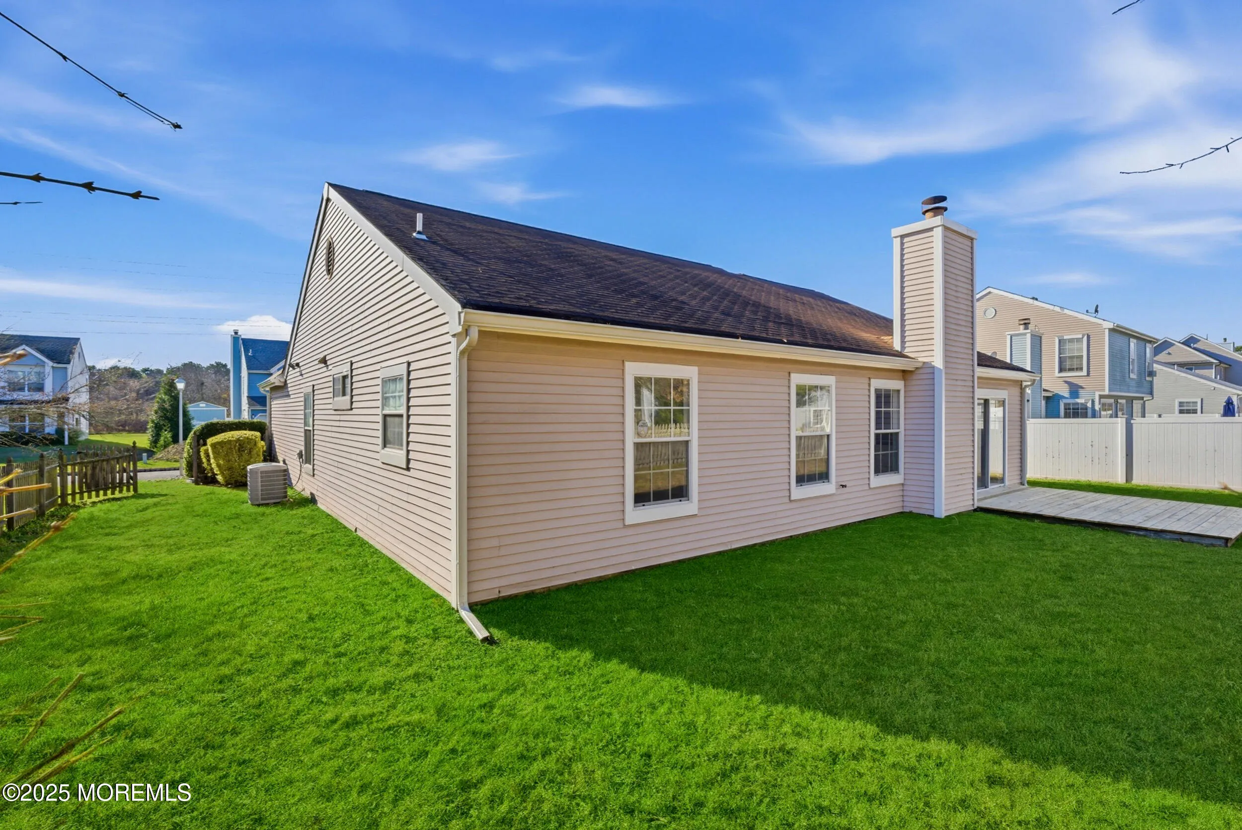 Tinton Falls, New Jersey 07753, United States, 3 Bedrooms Bedrooms, ,2 BathroomsBathrooms,Residential,Coming Soon,249540