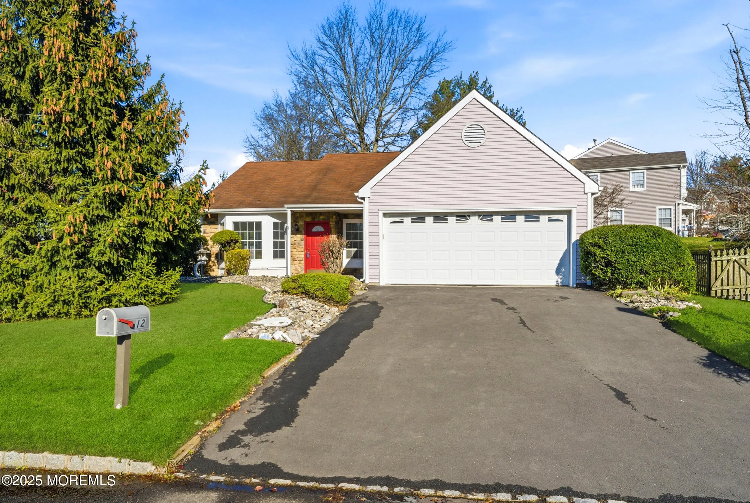 Tinton Falls, New Jersey 07753, United States, 3 Bedrooms Bedrooms, ,2 BathroomsBathrooms,Residential,Coming Soon,249540