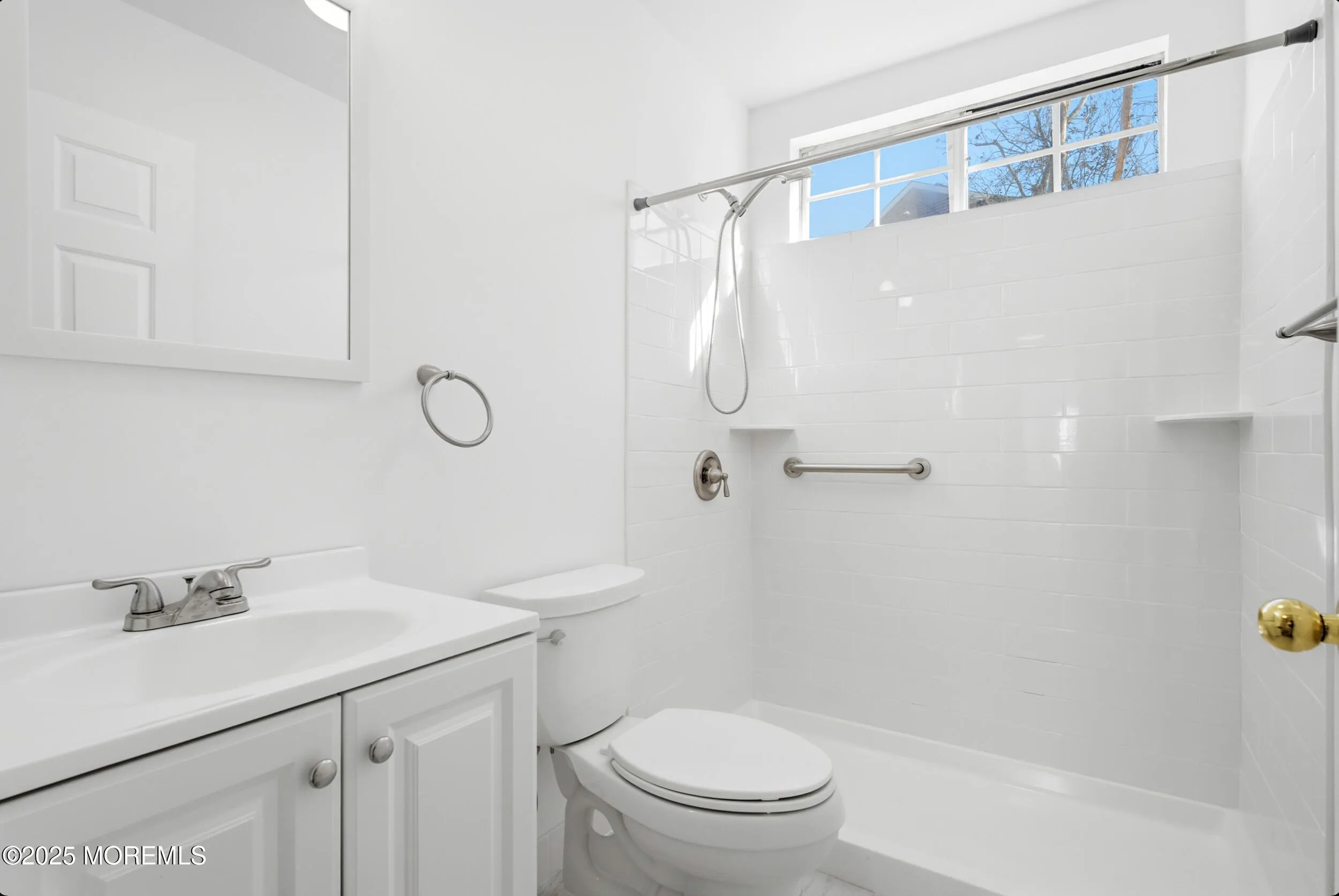 Tinton Falls, New Jersey 07753, United States, 3 Bedrooms Bedrooms, ,2 BathroomsBathrooms,Residential,Coming Soon,249540