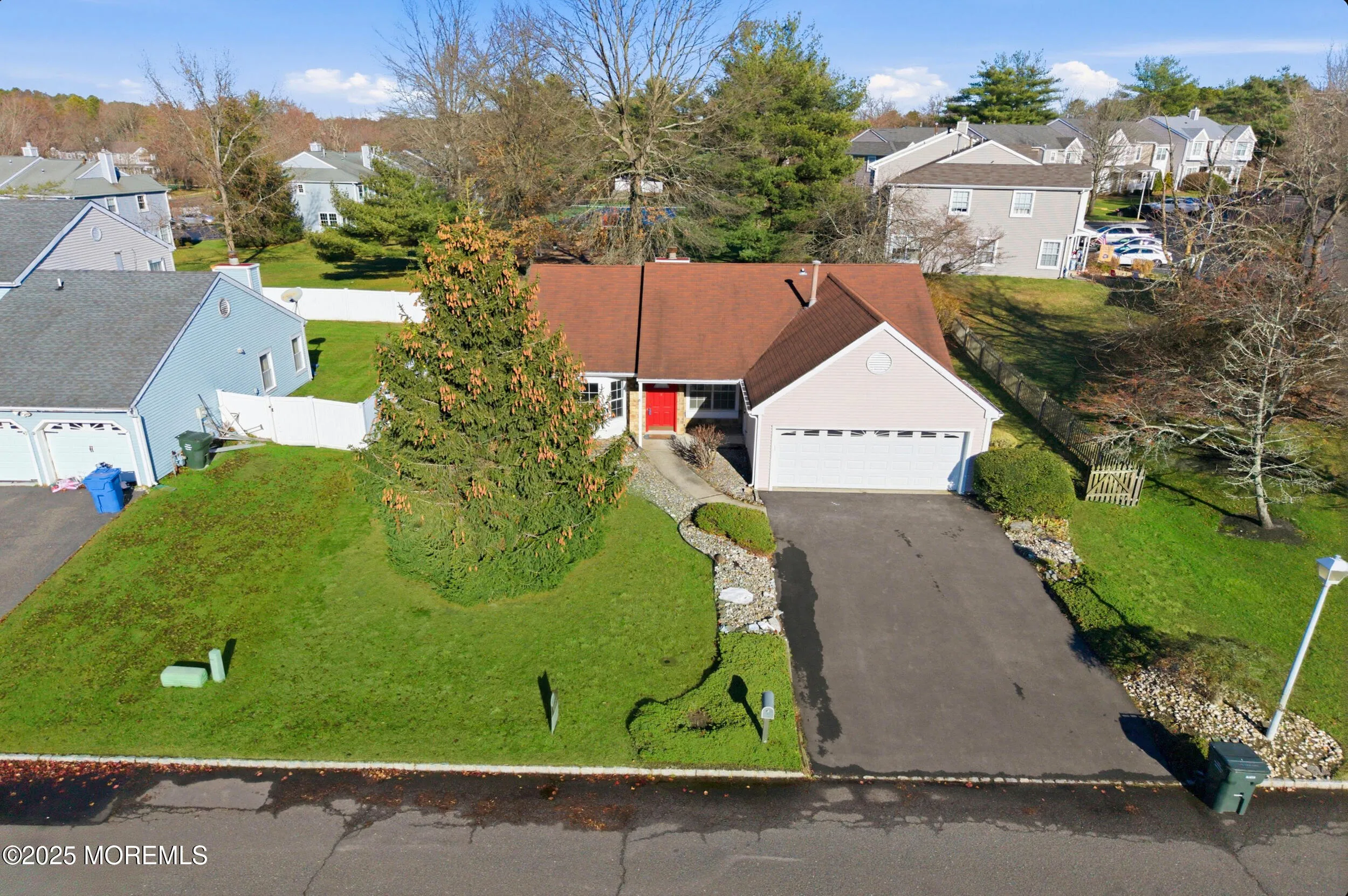 Tinton Falls, New Jersey 07753, United States, 3 Bedrooms Bedrooms, ,2 BathroomsBathrooms,Residential,Coming Soon,249540