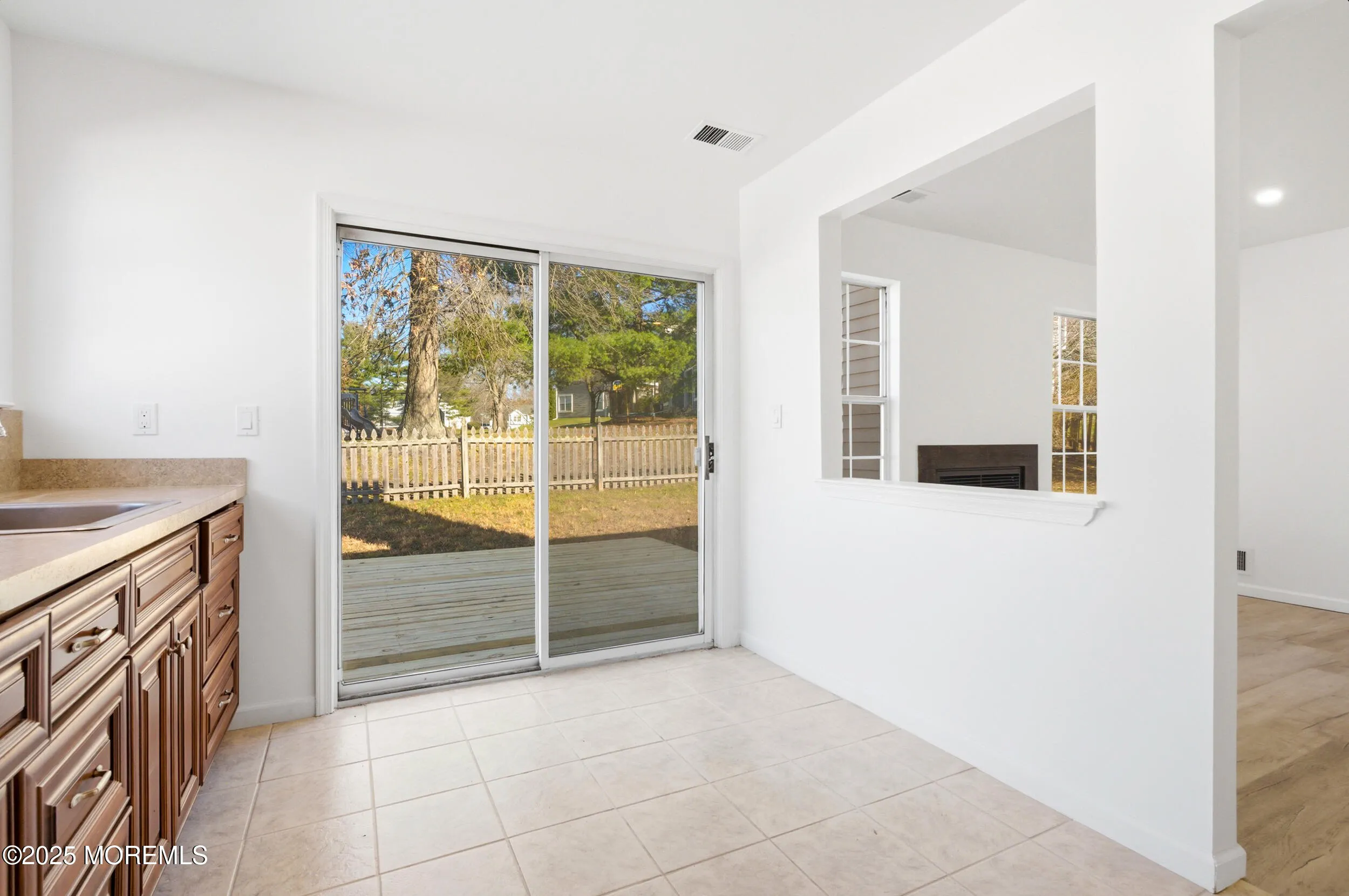 Tinton Falls, New Jersey 07753, United States, 3 Bedrooms Bedrooms, ,2 BathroomsBathrooms,Residential,Coming Soon,249540