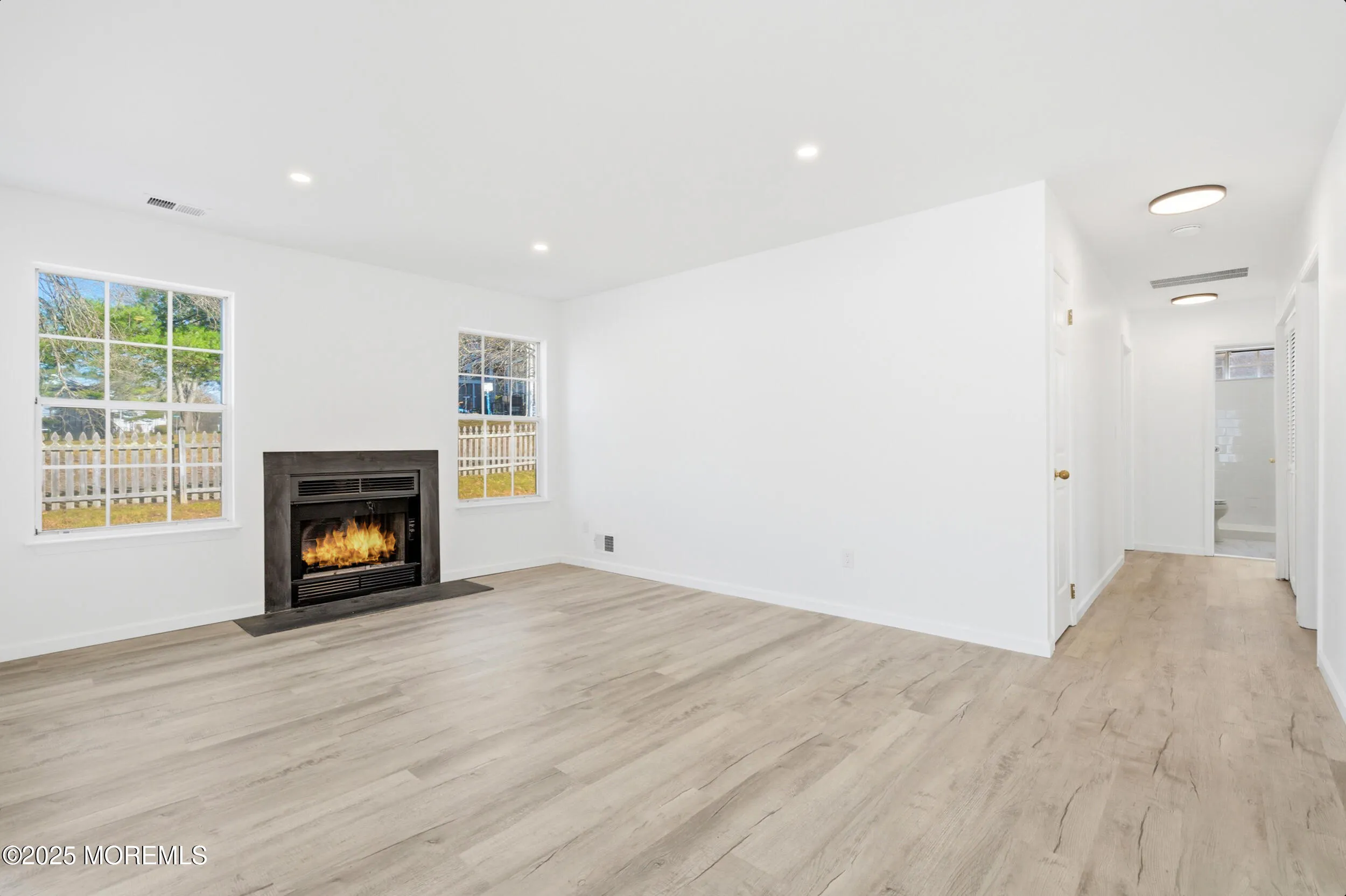 Tinton Falls, New Jersey 07753, United States, 3 Bedrooms Bedrooms, ,2 BathroomsBathrooms,Residential,Coming Soon,249540