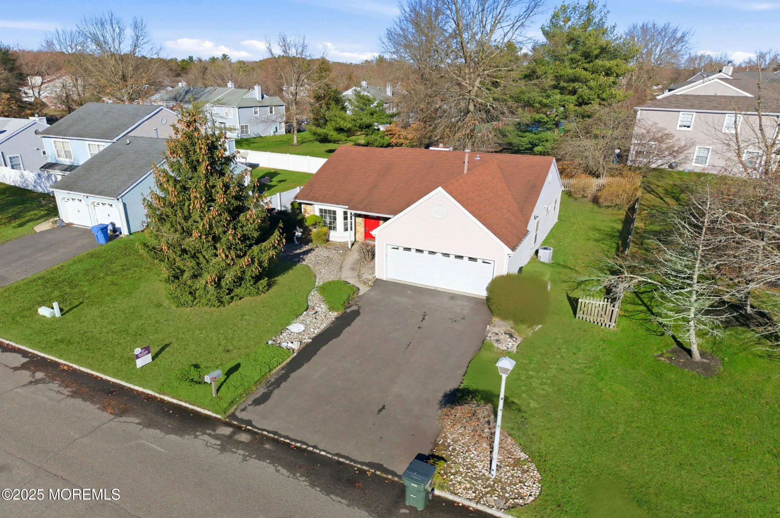 Tinton Falls, New Jersey 07753, United States, 3 Bedrooms Bedrooms, ,2 BathroomsBathrooms,Residential,Coming Soon,249540