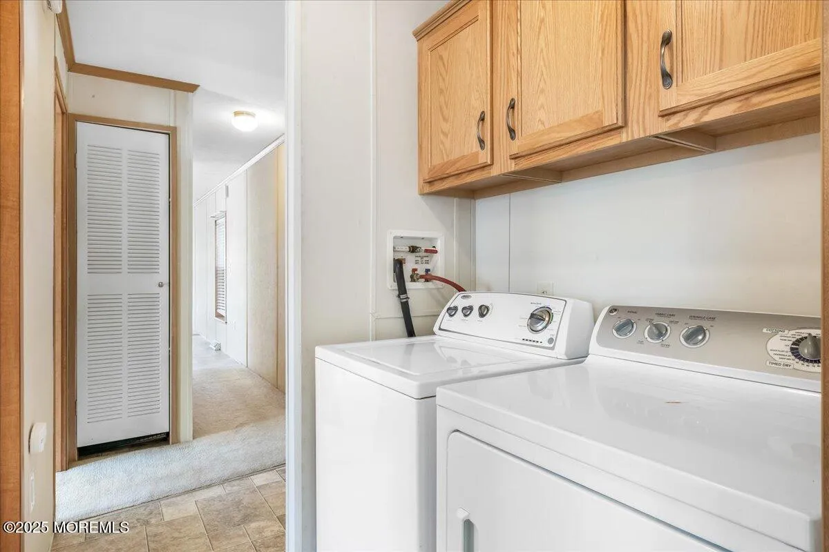 Toms River, New Jersey 08755, United States, 2 Bedrooms Bedrooms, ,1 BathroomBathrooms,Residential,Pending,23432