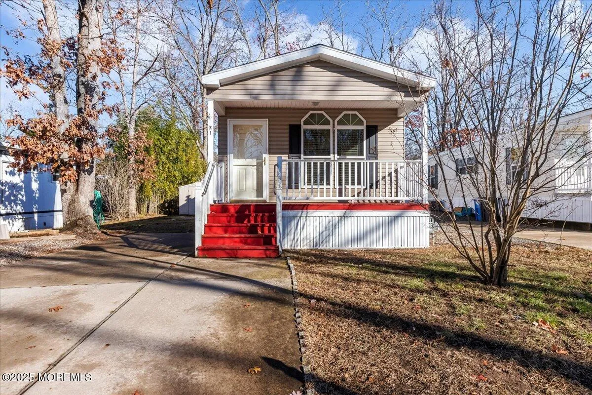 Toms River, New Jersey 08755, United States, 2 Bedrooms Bedrooms, ,1 BathroomBathrooms,Residential,Pending,23432