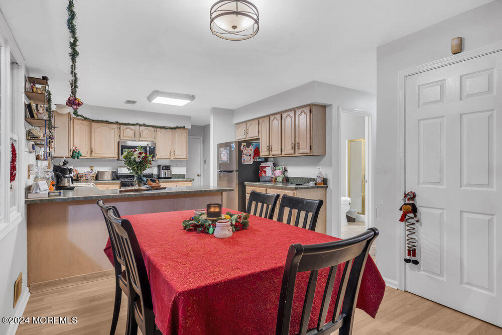 128 Mapletree Road, Toms River, New Jersey image 13