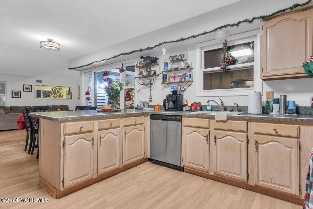 128 Mapletree Road, Toms River, New Jersey image 15