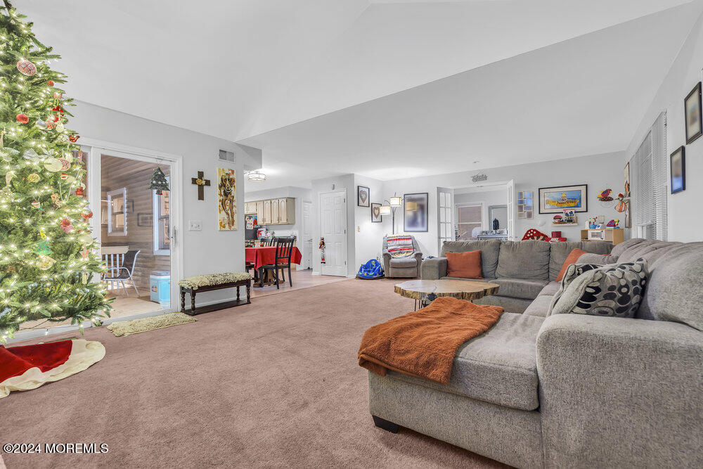 128 Mapletree Road, Toms River, New Jersey image 20