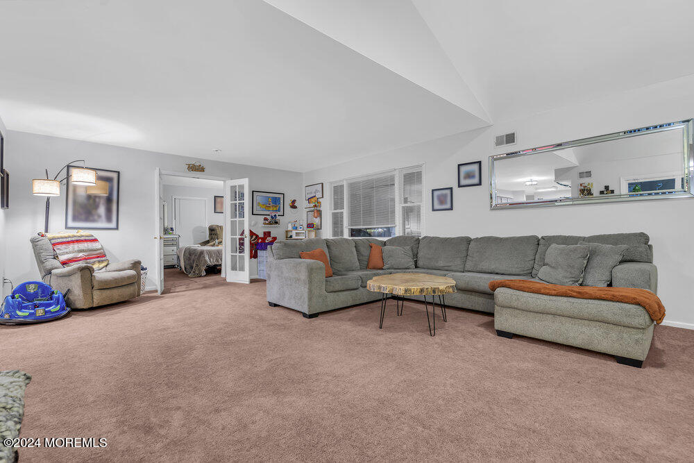 128 Mapletree Road, Toms River, New Jersey image 19