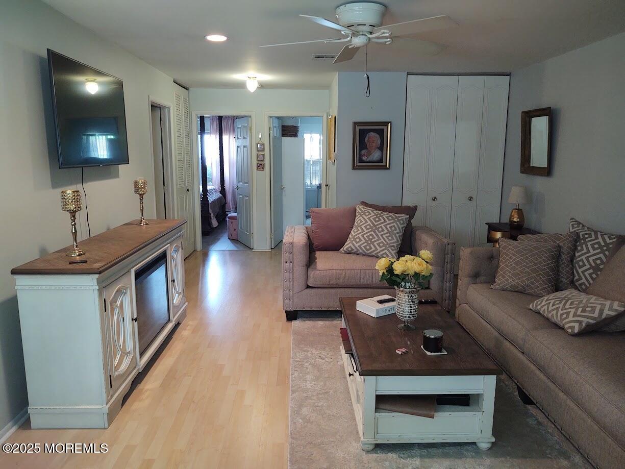642 Plymouth Drive #B, Lakewood, New Jersey image 15